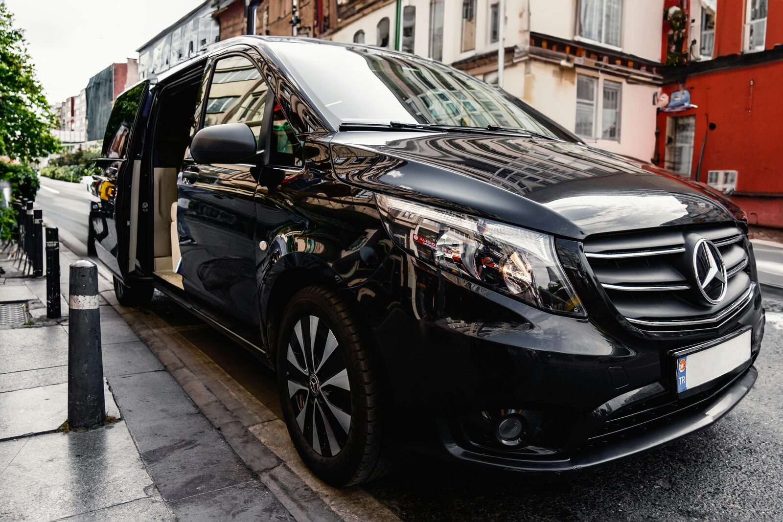 LXRIDE Mercedes Vito with side door open, ready for boarding